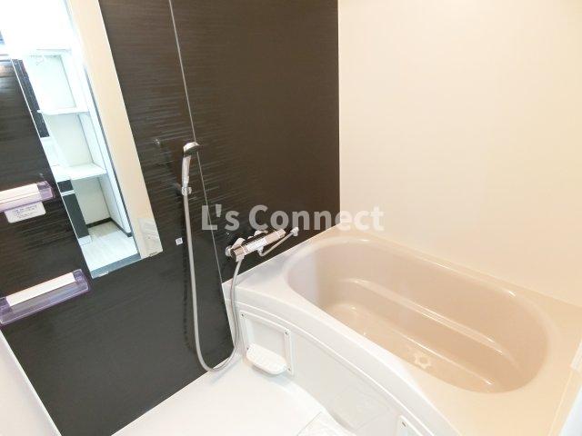 バス・シャワールーム　追焚き、浴室乾燥付きのお風呂。（別間取参考写真）