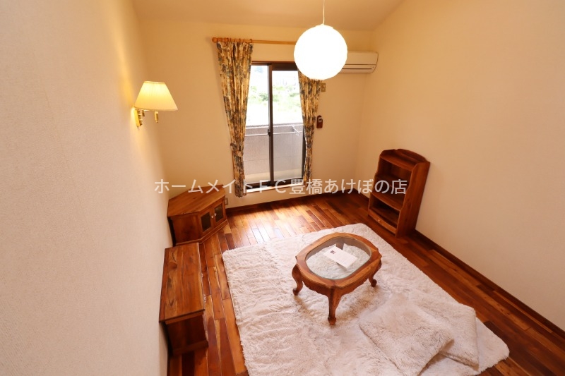 居室・リビング　同型別部屋写真