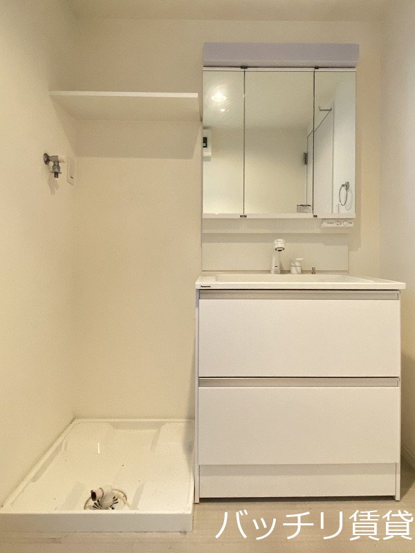 洗面設備　同型タイプの為、現状を優先致します。