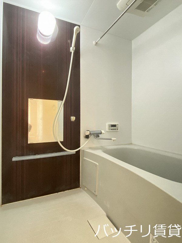 バス・シャワールーム　同型タイプの為、現状を優先致します。