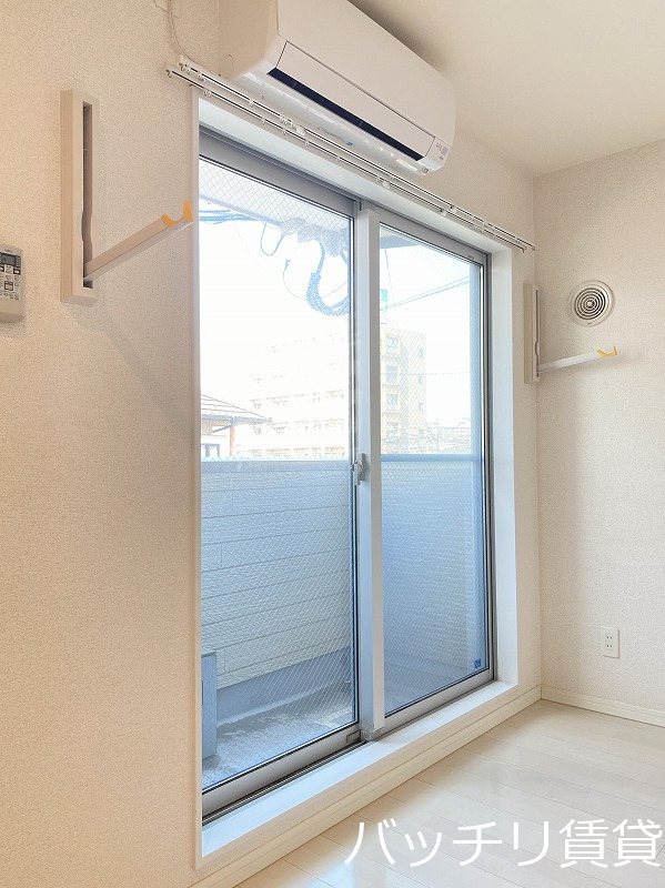 バルコニー　同型タイプの為、現状を優先致します。