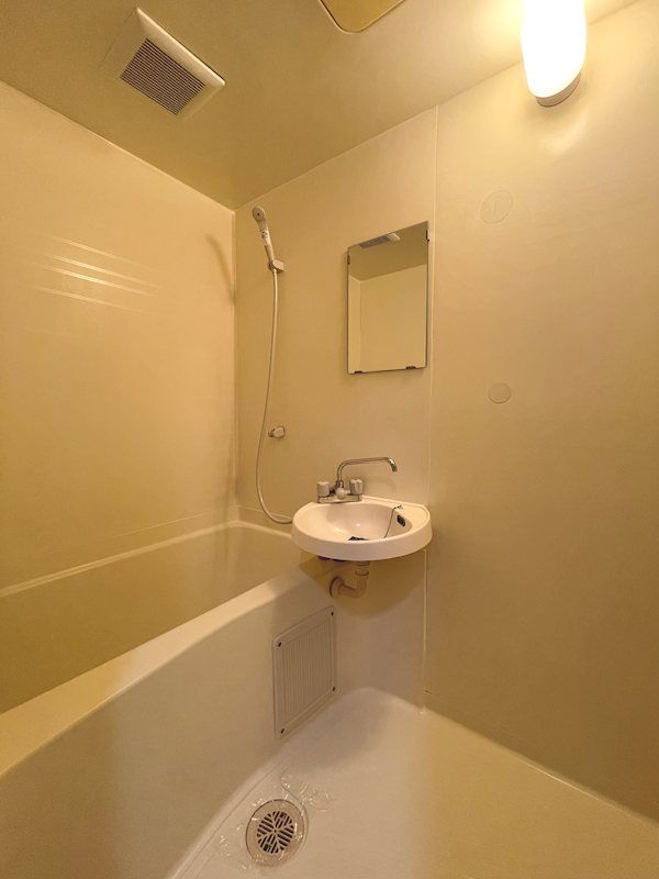 バス・シャワールーム　☆ゆったりくつろげるお風呂☆