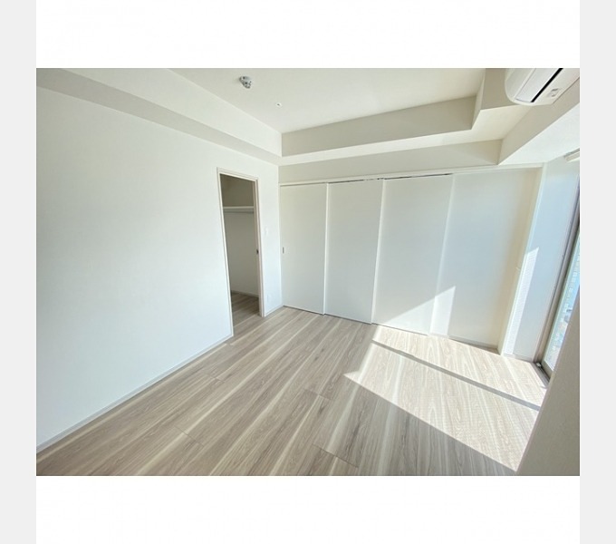 居室・リビング　11.8帖の広々としたフローリングのお部屋です☆