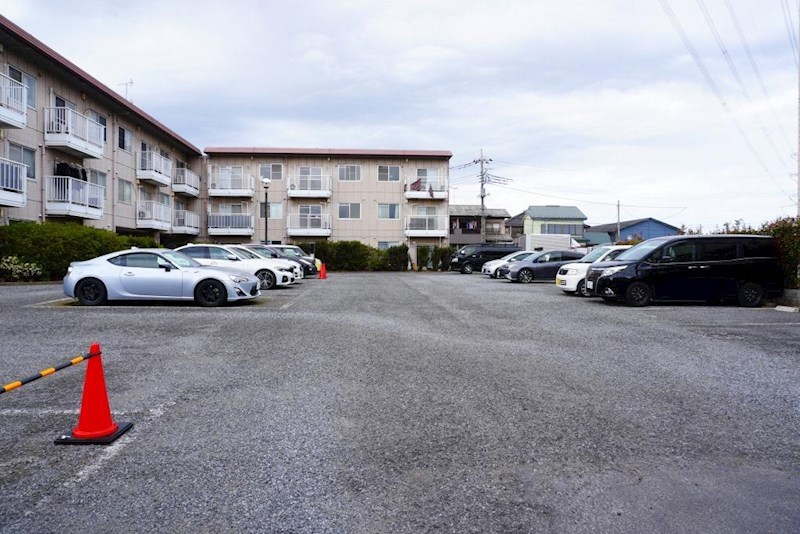 駐車場　敷地内駐車場（空き要確認）