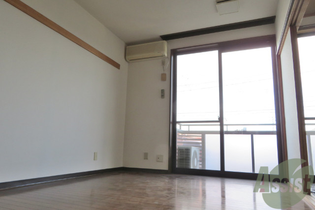 居室・リビング　１０．２帖のＬＤＫです。広々としていますね。