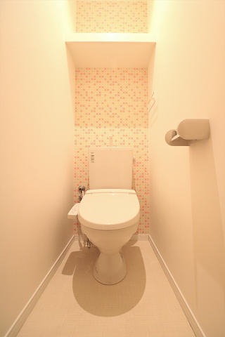 トイレ　ウオシュレット付きです