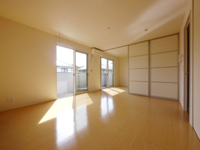 居室・リビング　★広々１４帖のＬＤＫ★