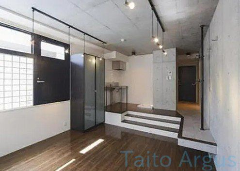 居室・リビング　エントランス