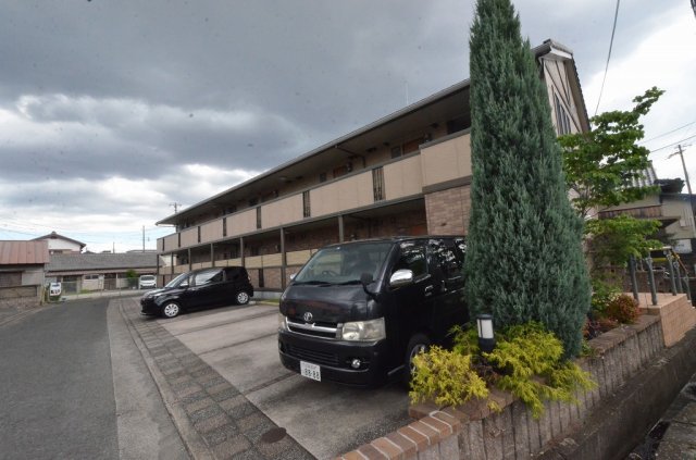 建物外観　オートロック・モニター付きインターホンで安心♪