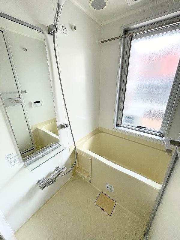 バス・シャワールーム　オートバス（追い焚き機能付き）・浴室乾燥機能付き