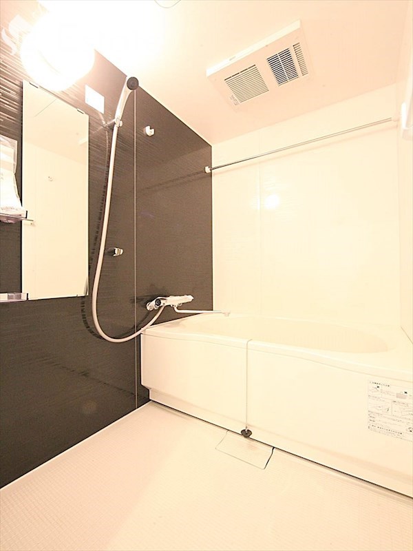 バス・シャワールーム　バスルーム