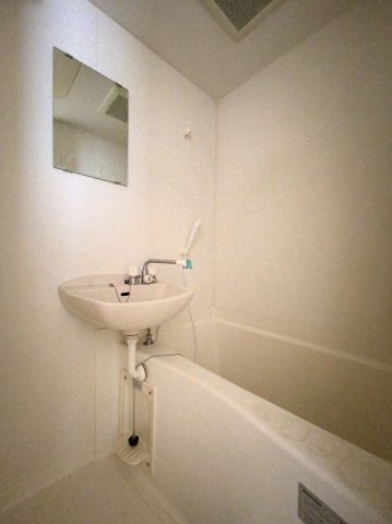 バス・シャワールーム　バス・トイレ別です。