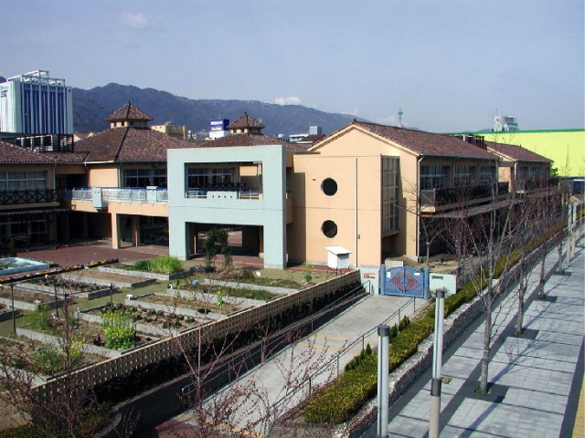 小学校　神戸市立なぎさ小学校（小学校）まで400m