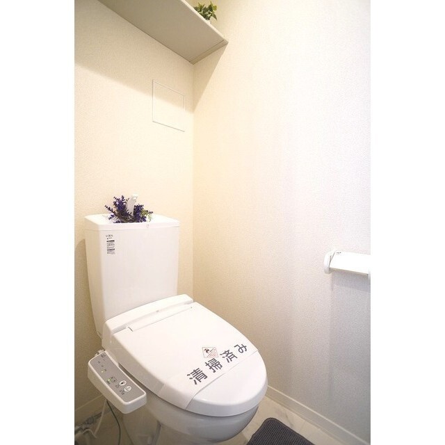 トイレ　洗浄機能付便座付