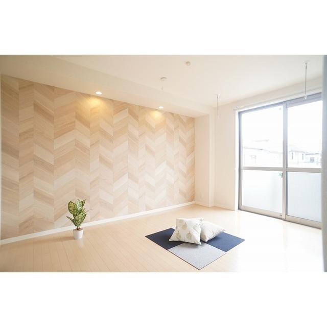 居室・リビング　オシャレなアクセントクロス♪