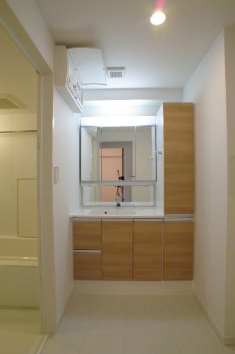 洗面設備　写真は同型物件です。