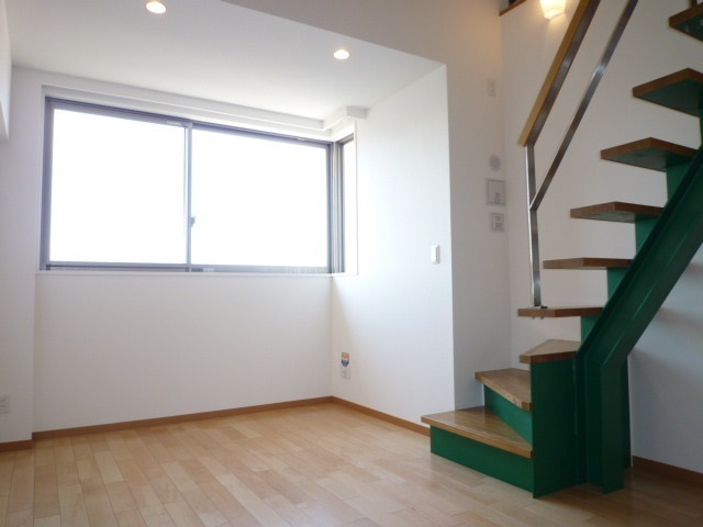 居室・リビング　使いやすい形の為、レイアウトを楽しめます♪