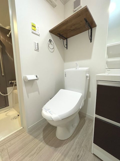 トイレ　別部屋同仕様タイプ