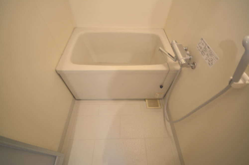 バス・シャワールーム　別号室の写真です。ご参考までに