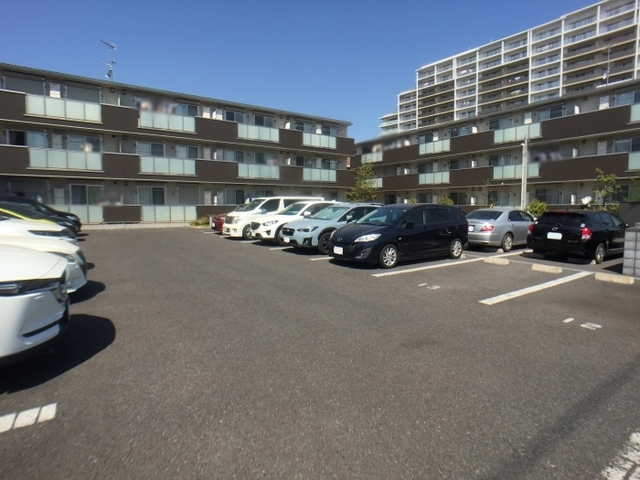 駐車場　駐車場