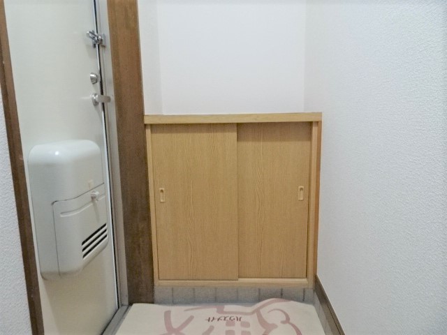 玄関　下駄箱付きの玄関