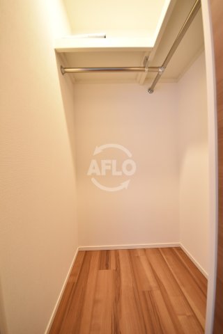 収納　ファーストステージ京町堀レジデンス　ウォークインクローゼット