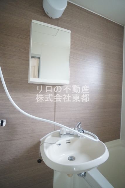 洗面設備　洗面ボウルと鏡もございます☆