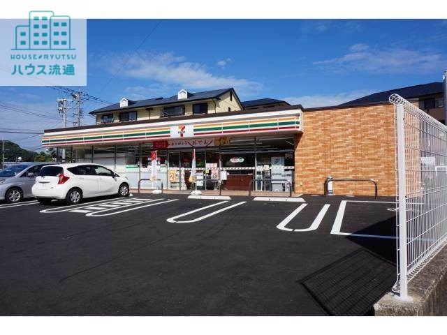 コンビニ　セブンイレブン長与ニュータウン入口店（コンビニ）まで440m