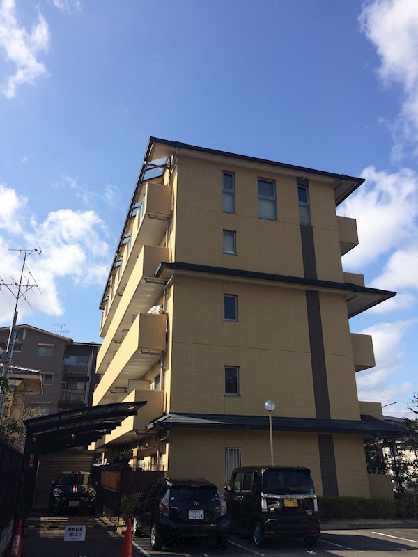 建物外観　清掃の行き届いた綺麗なマンション。