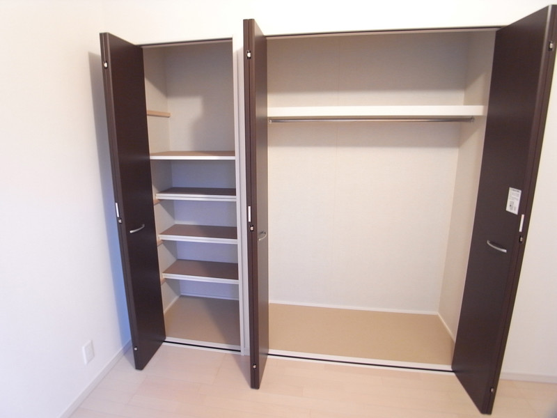 収納　※別の部屋の写真です。