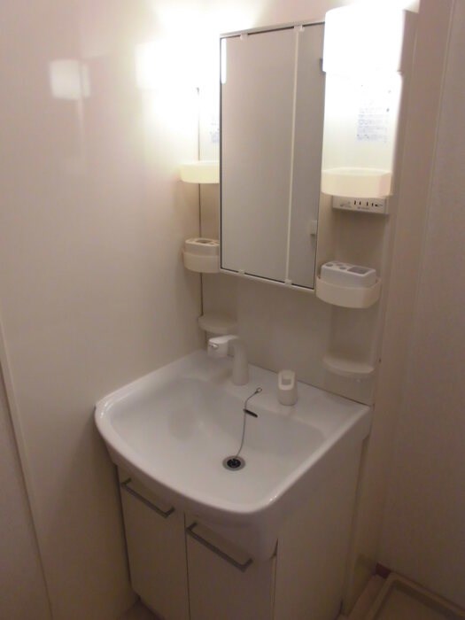 洗面設備　同型別部屋参考写真