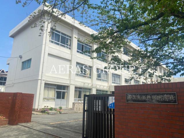 中学校　藤沢市立村岡中学校（中学校）まで515m