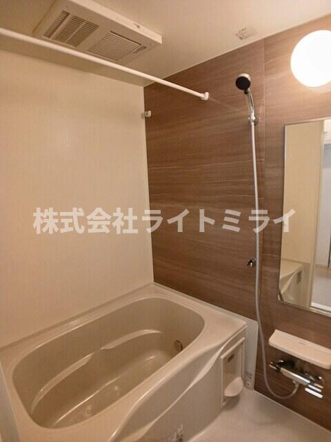 バス・シャワールーム　?