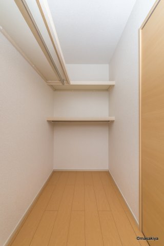 収納　クローゼット
