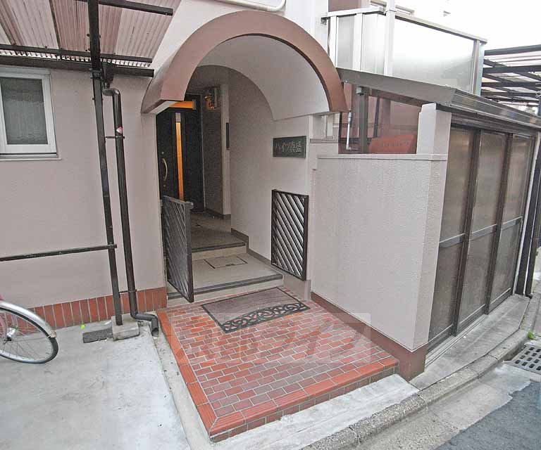 エントランス　建物の入り口です。