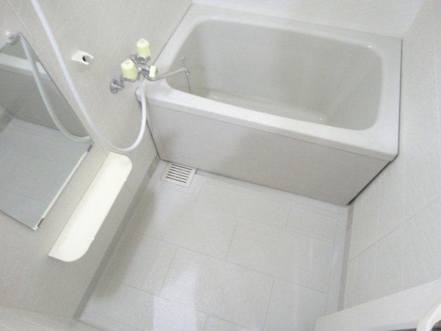 バス・シャワールーム　日々の暮らしに欠かせないお風呂です