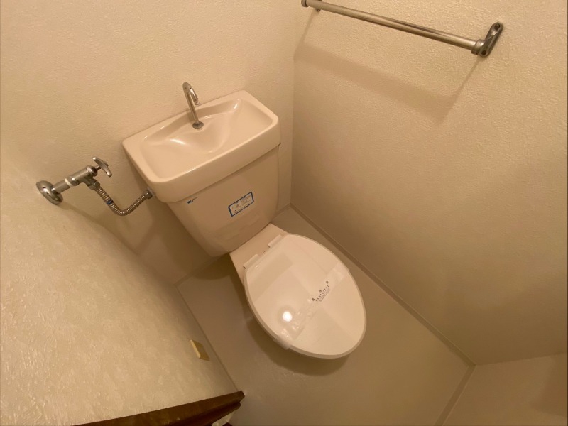 トイレ　清潔感があり安心して使用できるトイレになっておりました。