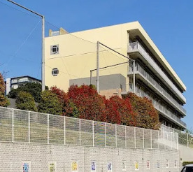 小学校　日進市立赤池小学校（小学校）まで490m