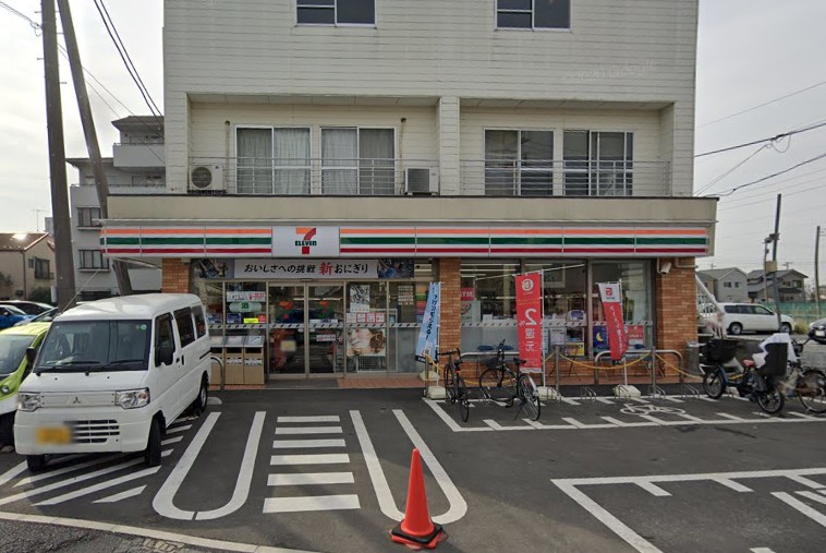コンビニ　セブン-イレブン市川曾谷店（コンビニ）まで591m