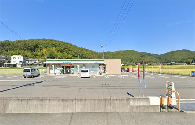 コンビニ　ファミリーマート瀬戸江尻店（コンビニ）まで1573m