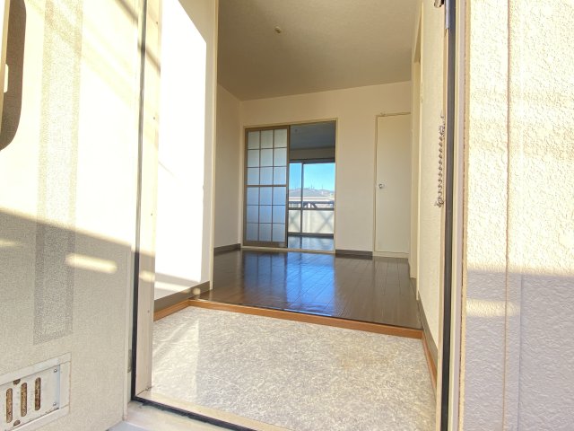 スプルース山口の玄関写真
