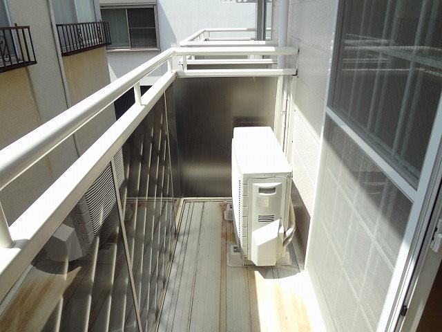 バルコニー　類似タイプ参考写真掲載。