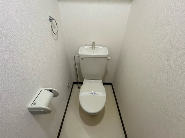 トイレ　※同施工会社のイメージ写真※
