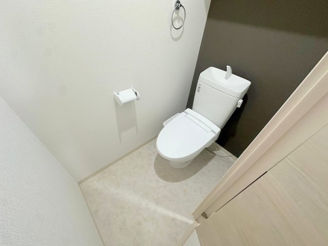 トイレ　綺麗なトイレにはウォシュレット標準装備です。