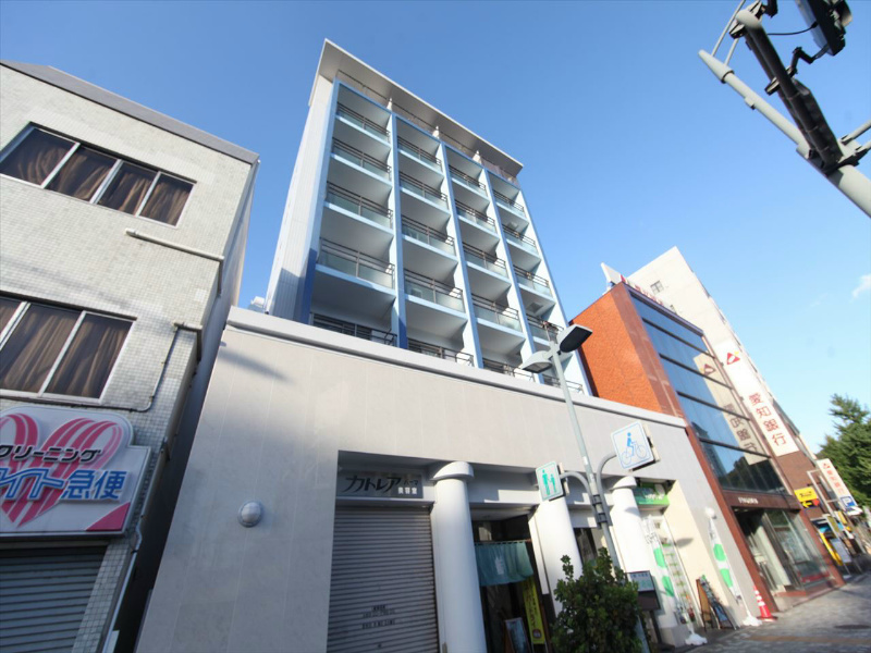 建物外観　外観　オートロック付　屋根付き駐輪場