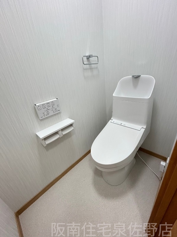 南海本線 鶴原駅 徒歩1分 6階建 築39年のトイレ写真