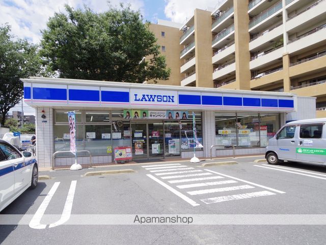 コンビニ　ローソン（コンビニ）まで327m