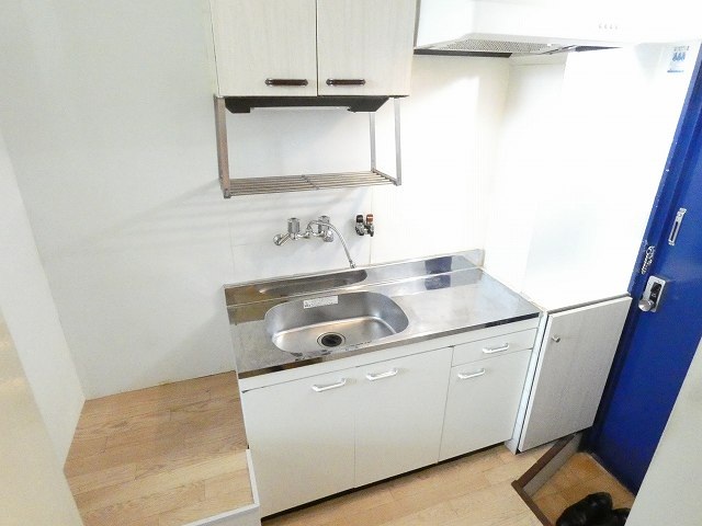カーサ東住吉-1ロフトタイプのキッチン写真