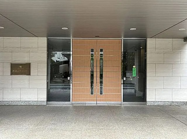 東急田園都市線 用賀駅 徒歩10分 7階建 築26年の外観写真