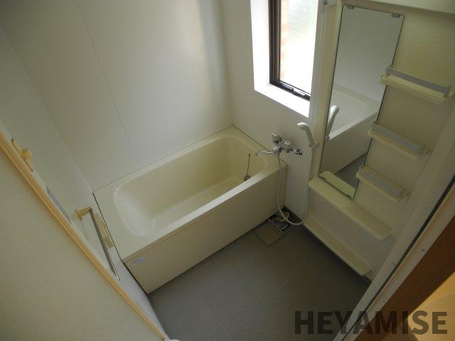 バス・シャワールーム　別号室の同じ間取りのお部屋です